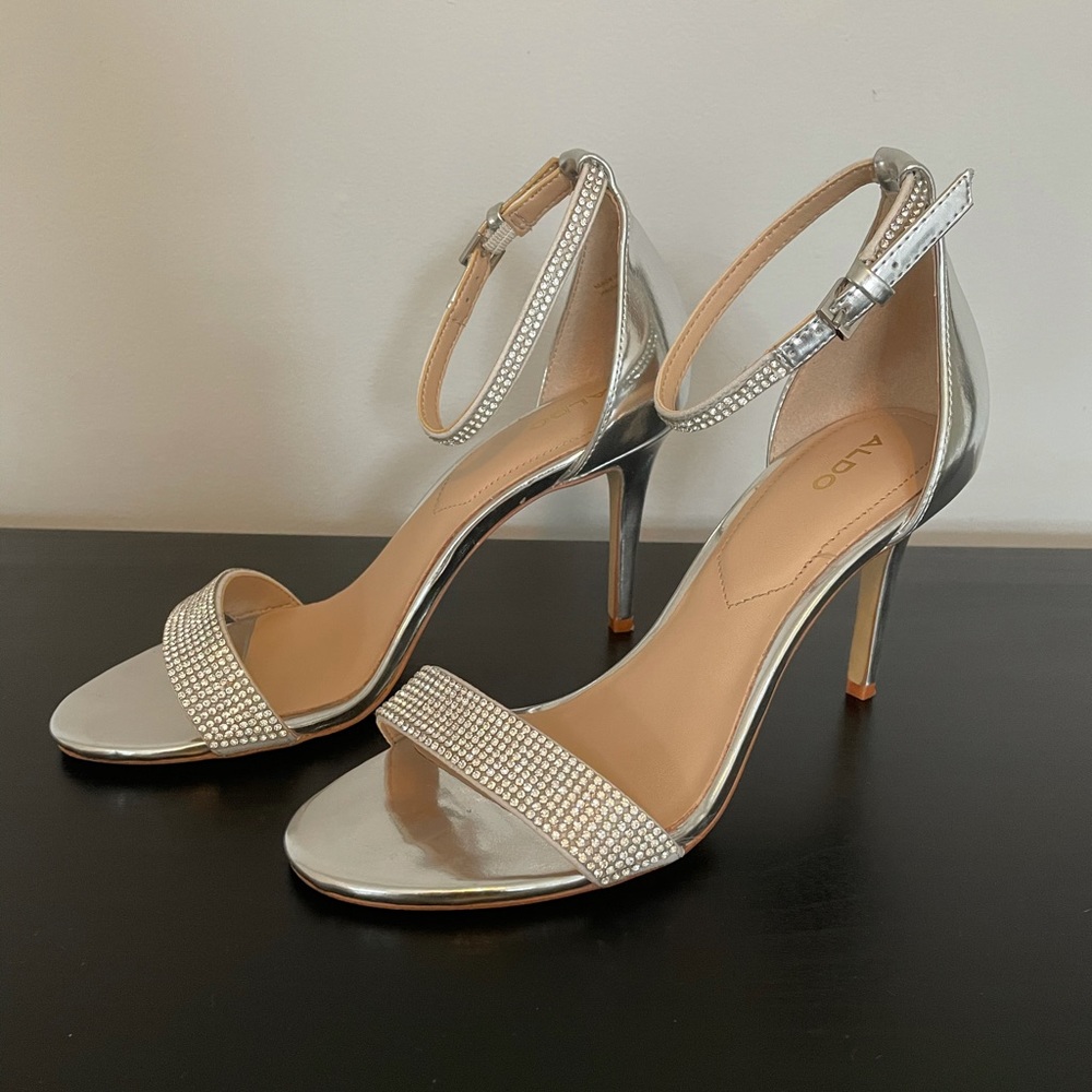 Silver Rhinestone Heels 3.25'' Size 7.5